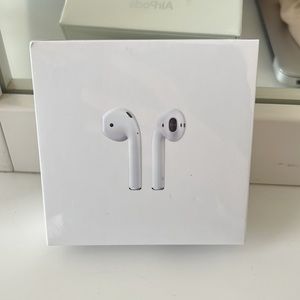 New Apple AirPods